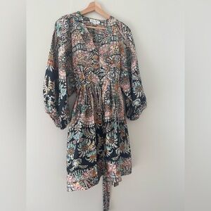 MOLLY BRACKEN Large Paisley Flowy Satin Dress Balloon Sleeve Fabric Button Pleat